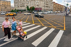 На участке улицы Большая Полянка обновили дорожное покрытие