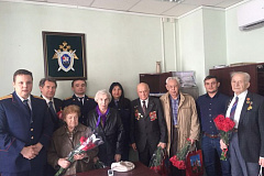 Поздравление ветеранов следственного отдела