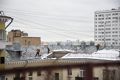 Работы по очистке кровель завершили в районе